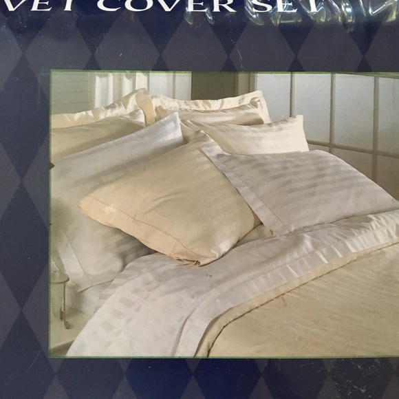 Duvet Set - Picture 4 of 4